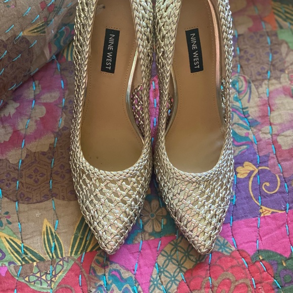 Nine West Gold Woven Heels - Picture 2 of 11